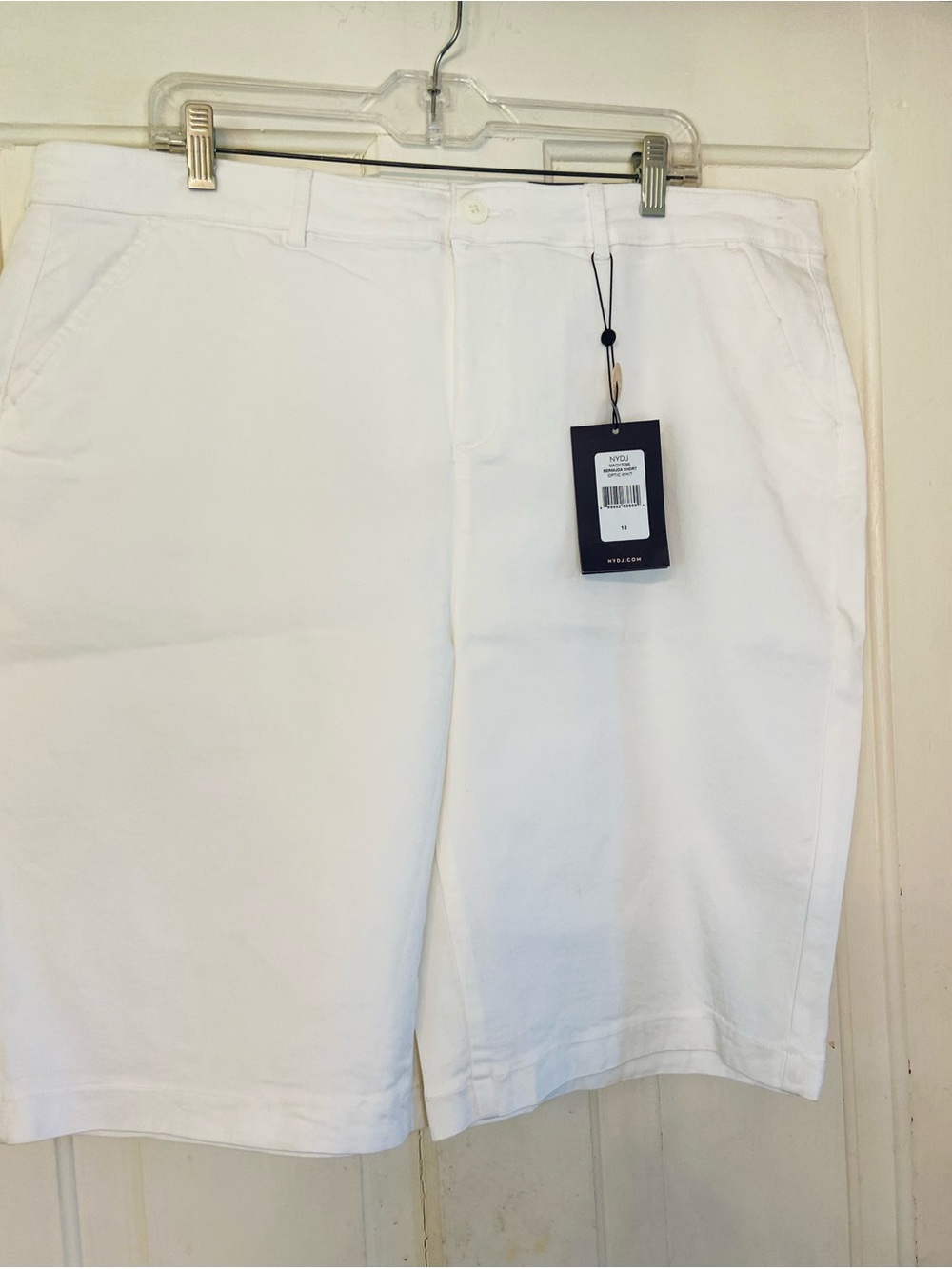 Women’s NYDJ Bermuda Short Optic White sz 18 NWT